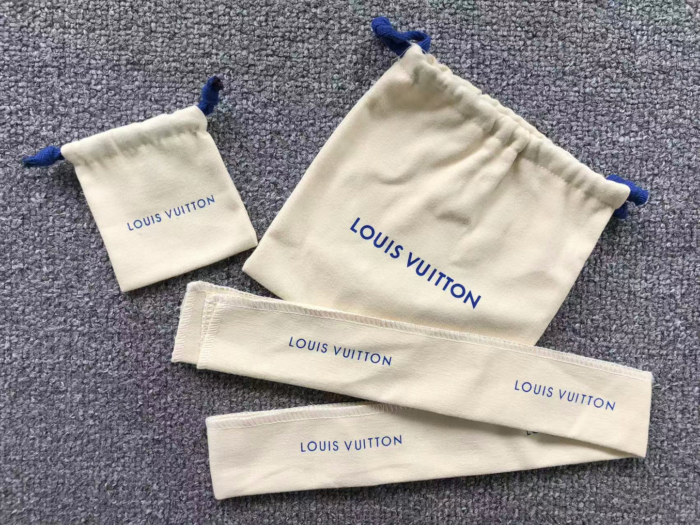 LV. CEINTURE