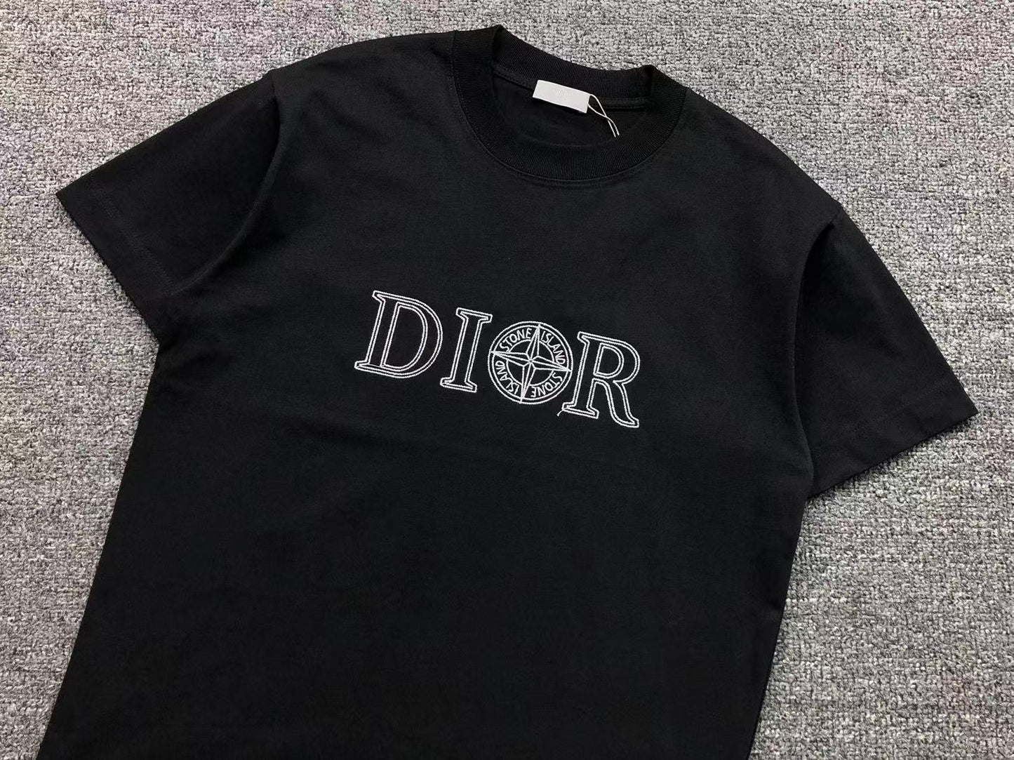 DIOR T-SHIRT