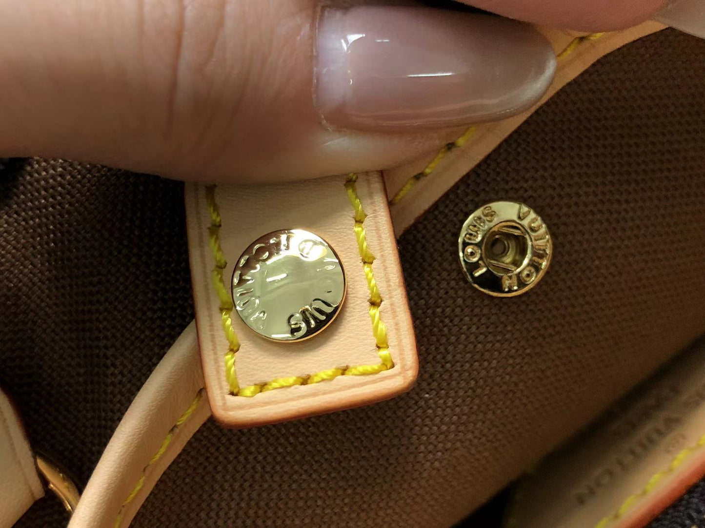 LV. SAC FEMME