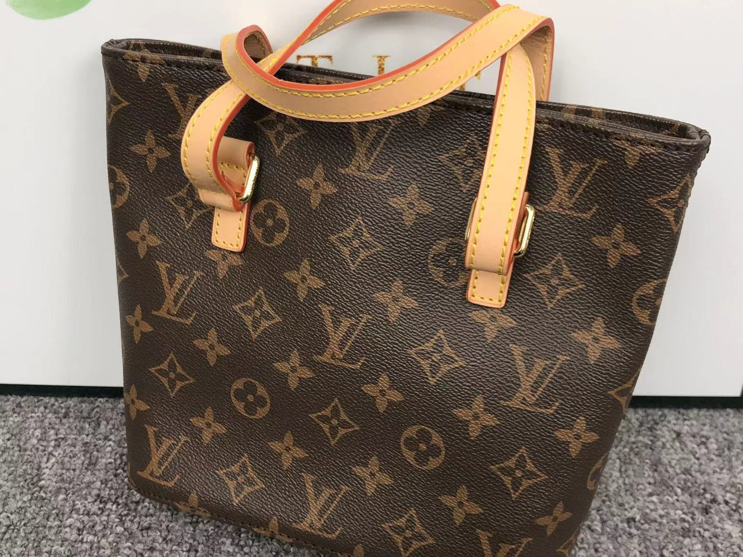 LV. SAC FEMME