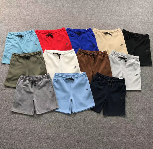 NIKE TECH FLEECE SHORT