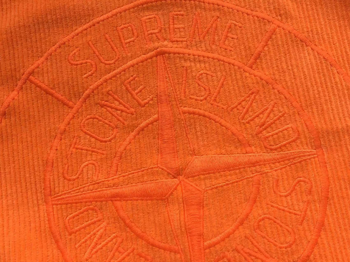 STONE ISLAND VESTE A CAPUCHE