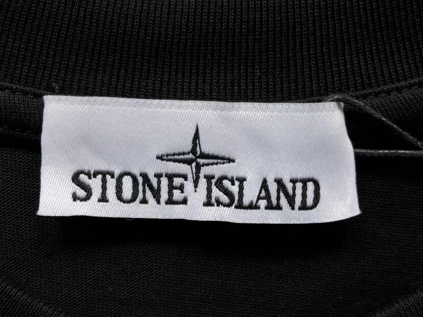 STONE ISLAND T-SHIRT