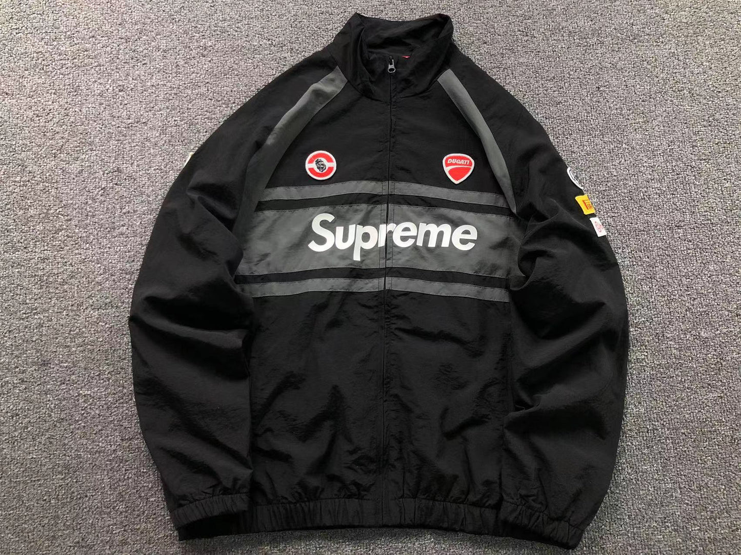 SUPREME VESTE