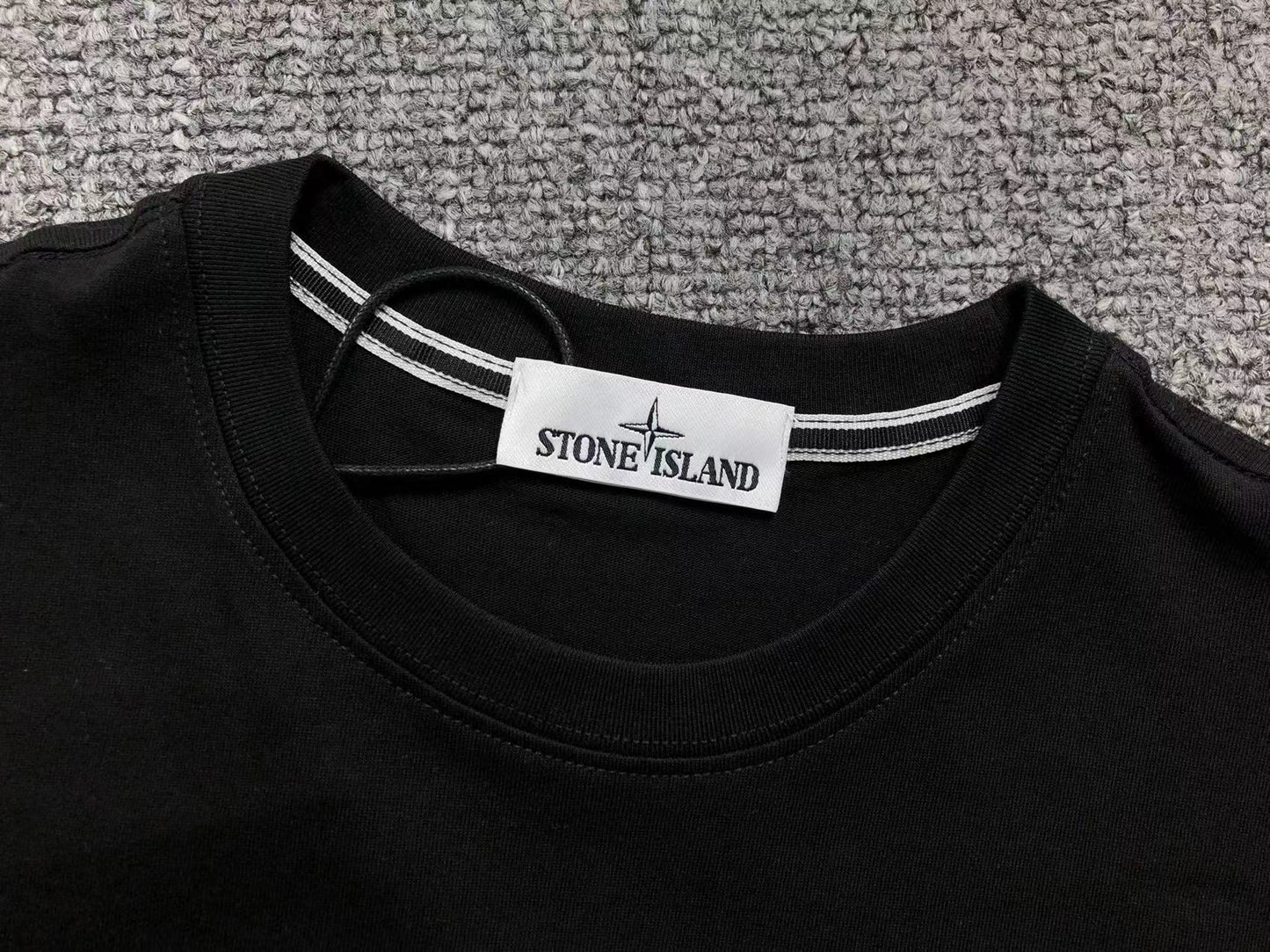 STONE ISLAND T-SHIRT