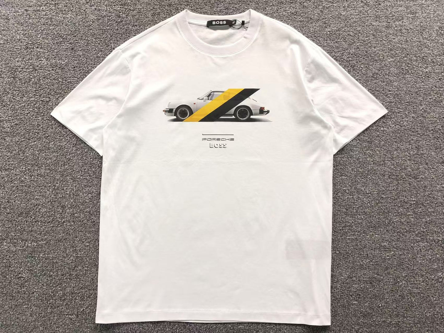 HUGO BOSS T-SHIRT