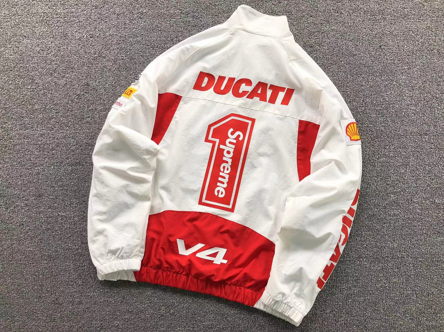 SUPREME VESTE