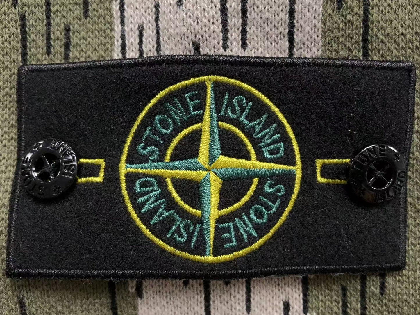 STONE ISLAND PULL