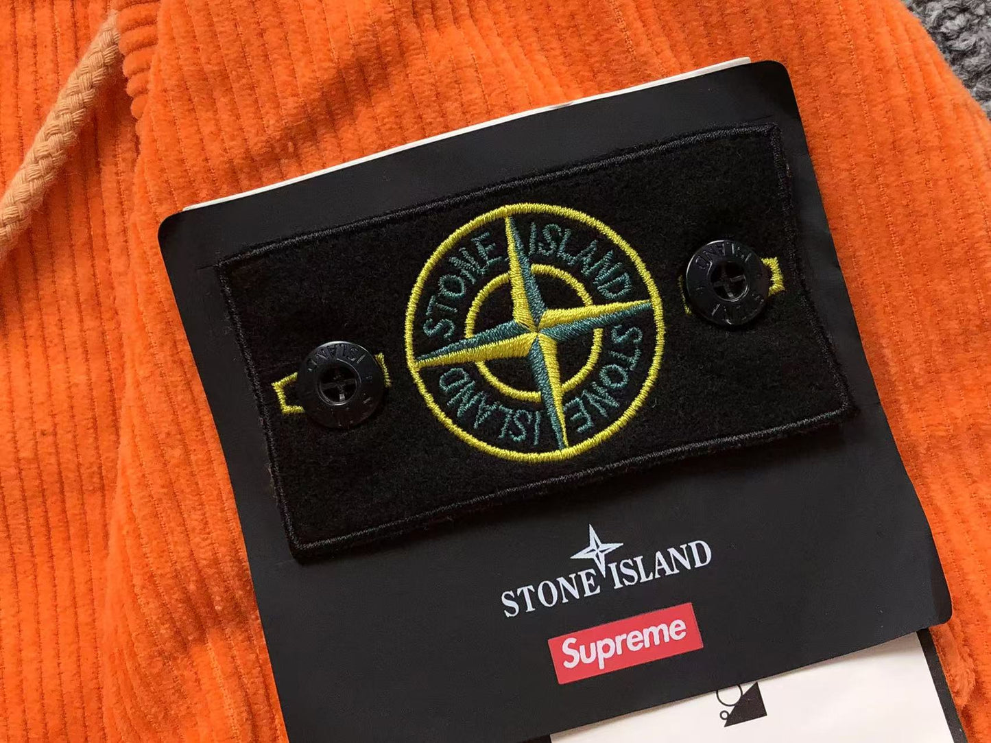 STONE ISLAND VESTE A CAPUCHE