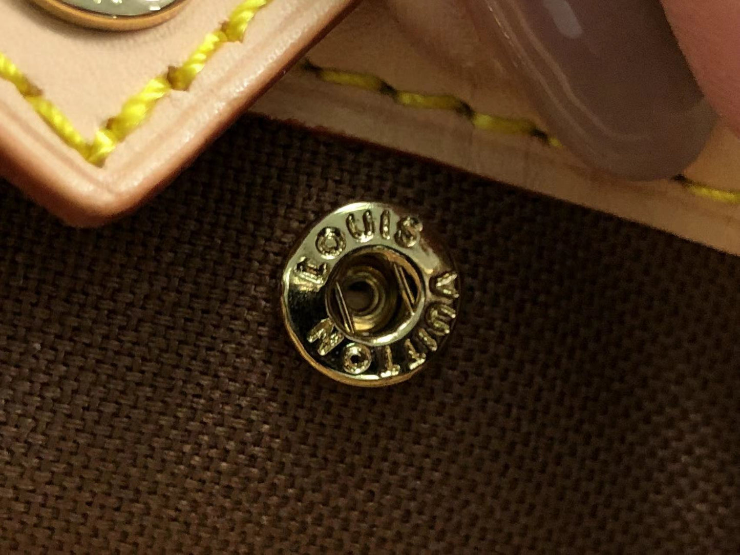 LV. SAC FEMME