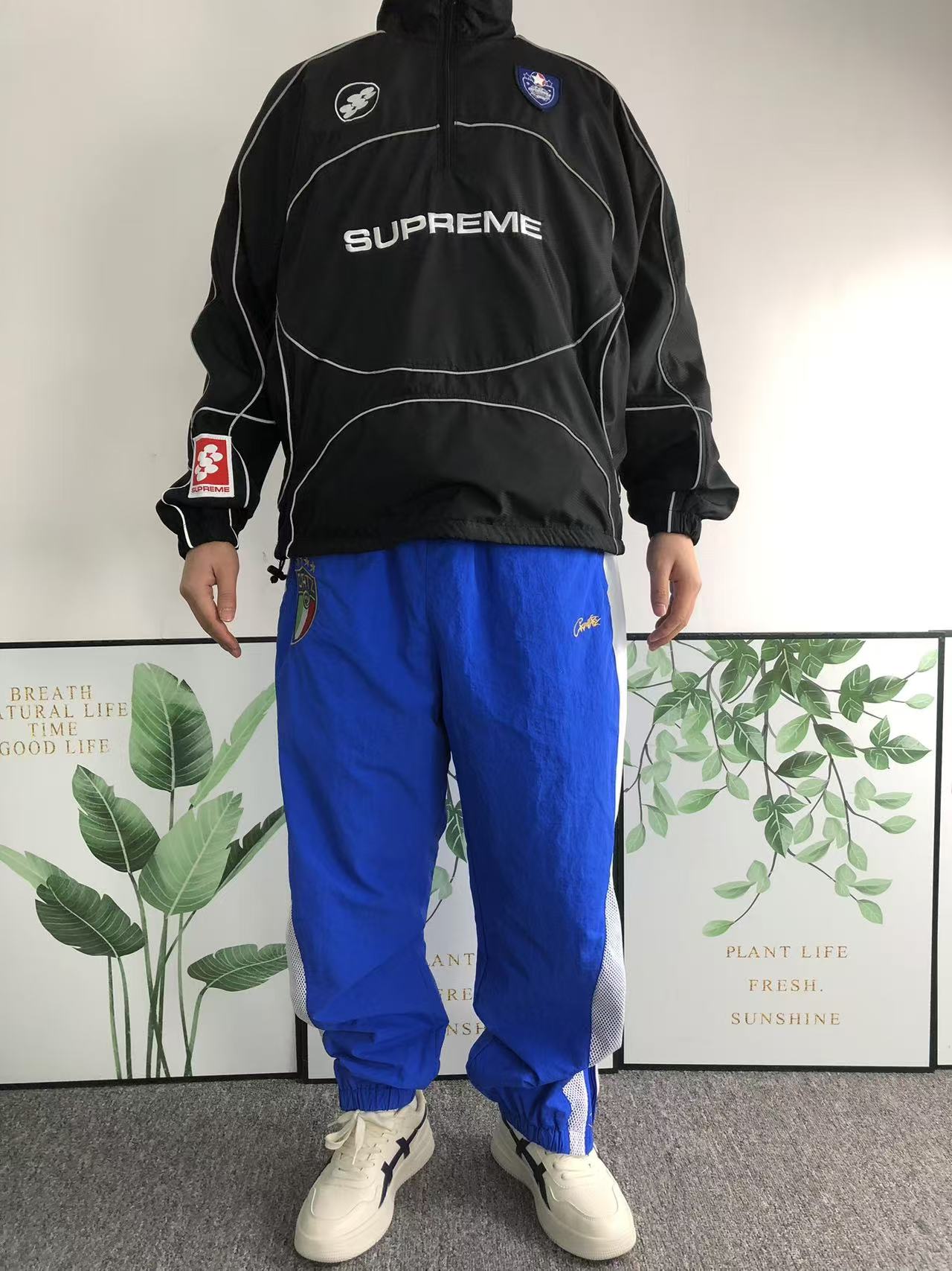 SUPREME T-SHIRT
