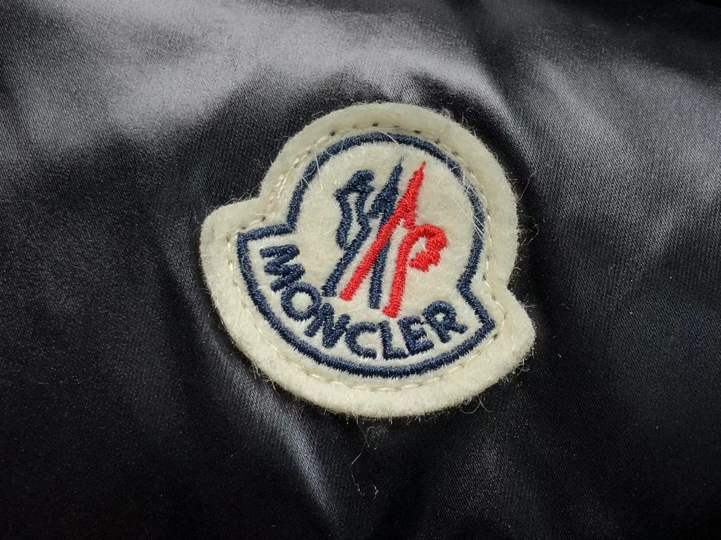 MONCLER VESTE SANS MANCHES